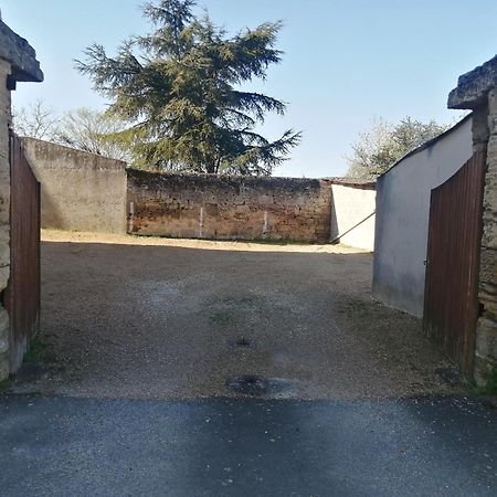 Appartement Climatise Avec Parking Prive A Doue La Fontaine Eksteriør bilde